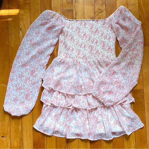 Madden NYC Dresses & Skirts - Madden NYC Pink and White Puffy Long Sleeved Dress- Juniors XS